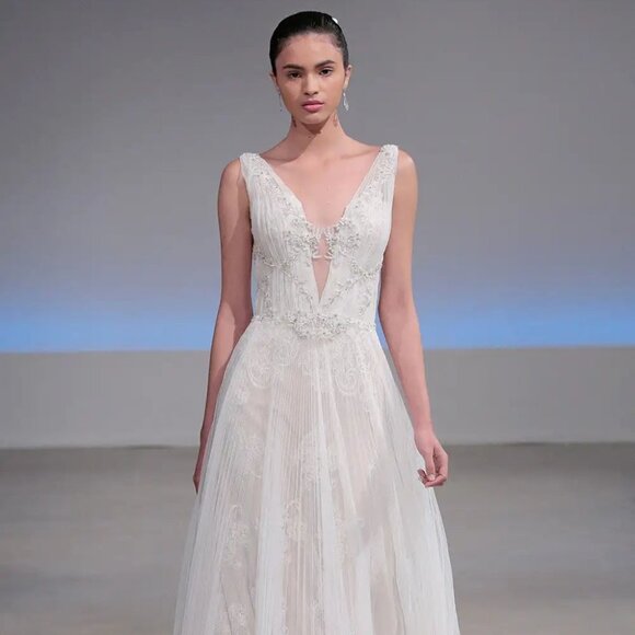 Isabelle Armstrong Willow Wedding Dress Sz 10 Lace, Beads, Tulle Bridal Gown - Picture 1 of 12